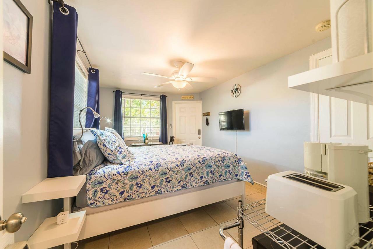 The Blue Door Inn Fort Lauderdale Dış mekan fotoğraf